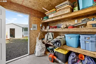 13011 Berta Dr, Oregon City, OR 97045 - Photo 43