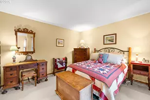 464 Livingood Ln, Lake Oswego, OR 97034 - Photo 17