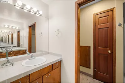 464 Livingood Ln, Lake Oswego, OR 97034 - Photo 31