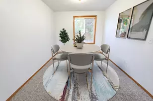 4372 SE Pine Way, Hillsboro, OR 97123 - Photo 5