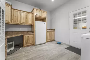 53315 Holiday Dr, La Pine, OR 97739 - Photo 29