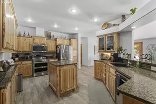 53315 Holiday Dr, La Pine, OR 97739 - Photo 13