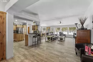 53315 Holiday Dr, La Pine, OR 97739 - Photo 5