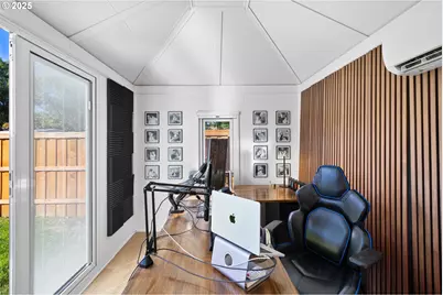 1905 N Springbrook Way, Newberg, OR 97132 - Photo 25