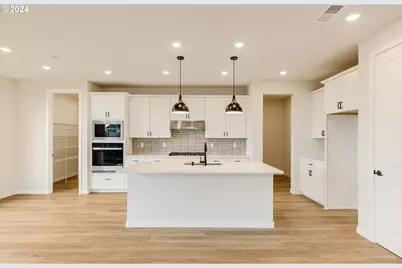 438 W Holly Cir, Washougal, WA 98671 - Photo 11