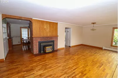 1338 D St, Coos Bay, OR 97420 - Photo 11
