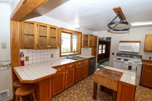 1338 D St, Coos Bay, OR 97420 - Photo 15