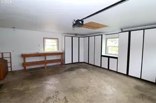 1338 D St, Coos Bay, OR 97420 - Photo 31