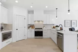 14238 SE Ellis St, Portland, OR 97236 - Photo 9