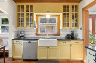 2136 SE 38th Ave, Portland, OR 97214 - Photo 11