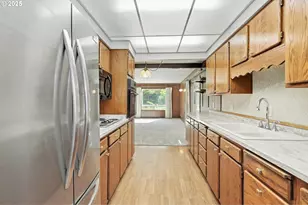 1622 W 12th St, The Dalles, OR 97058 - Photo 11