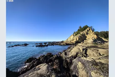 91136 Seaview Ln, Coos Bay, OR 97420 - Photo 21