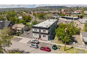 224 S Broad St, Klamath Falls, OR 97601 - Photo 1