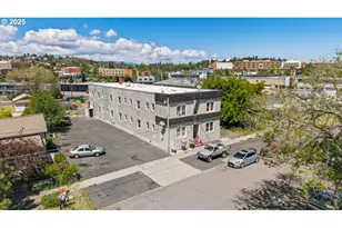 224 S Broad St, Klamath Falls, OR 97601 - Photo 3