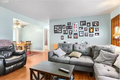 18126 SE Lincoln St, Portland, OR 97233 - Photo 5