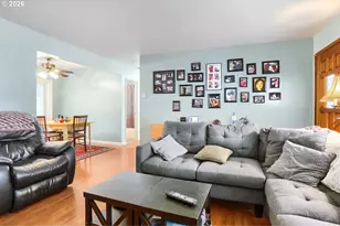 18126 SE Lincoln St, Portland, OR 97233 - Photo 5