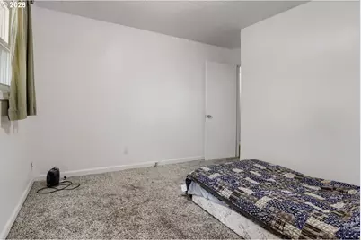 18126 SE Lincoln St, Portland, OR 97233 - Photo 19