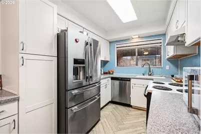 180 NE Kane Dr, Gresham, OR 97030 - Photo 5