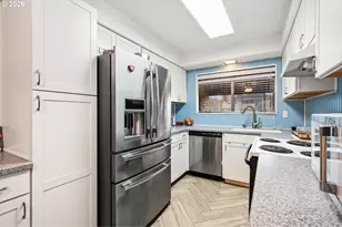 180 NE Kane Dr, Gresham, OR 97030 - Photo 5