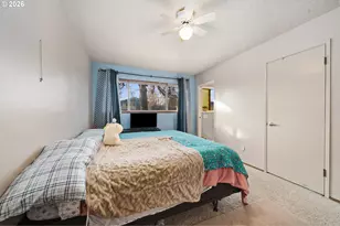 180 NE Kane Dr, Gresham, OR 97030 - Photo 7