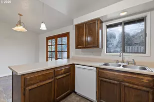 317 SW Angeline Ave, Gresham, OR 97080 - Photo 13