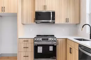 2075 SE Harold St, Portland, OR 97202 - Photo 5