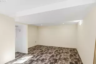 2115 NE 136th Ave, Portland, OR 97230 - Photo 21