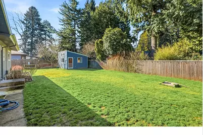 2115 NE 136th Ave, Portland, OR 97230 - Photo 23