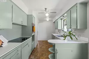 2115 NE 136th Ave, Portland, OR 97230 - Photo 11