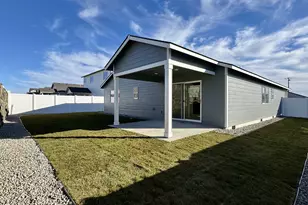 873 NE Laurel Spgs Dr, Hermiston, OR 97838 - Photo 13