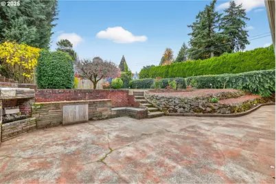 8112 SW 5th Ave, Portland, OR 97219 - Photo 33