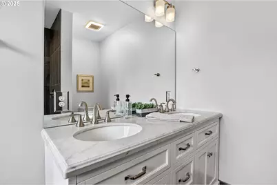 8112 SW 5th Ave, Portland, OR 97219 - Photo 23