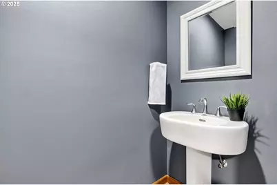 8112 SW 5th Ave, Portland, OR 97219 - Photo 21