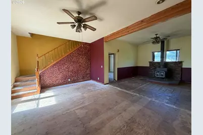 1063 SE Jackson St, Roseburg, OR 97470 - Photo 7