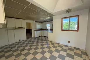 1063 SE Jackson St, Roseburg, OR 97470 - Photo 15