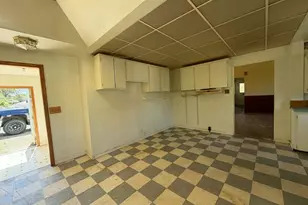 1063 SE Jackson St, Roseburg, OR 97470 - Photo 11