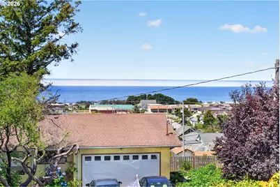 29661 Walker St, Gold Beach, OR 97444 - Photo 3