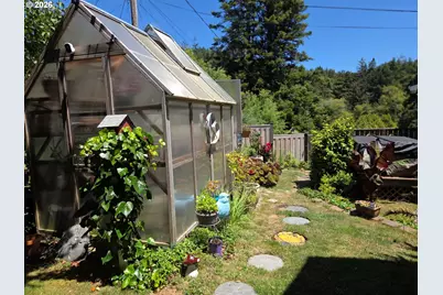 29661 Walker St, Gold Beach, OR 97444 - Photo 35