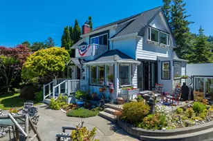 29661 Walker St, Gold Beach, OR 97444 - Photo 1