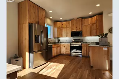 891 NE Division Ave, Bandon, OR 97411 - Photo 5