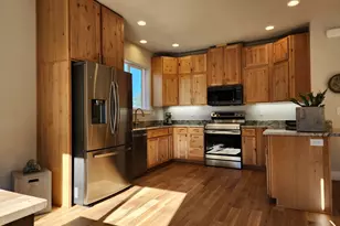 891 NE Division Ave, Bandon, OR 97411 - Photo 5