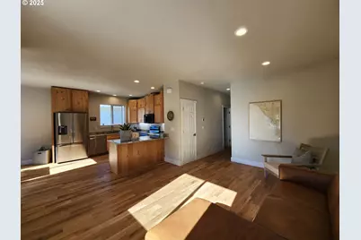 891 NE Division Ave, Bandon, OR 97411 - Photo 7