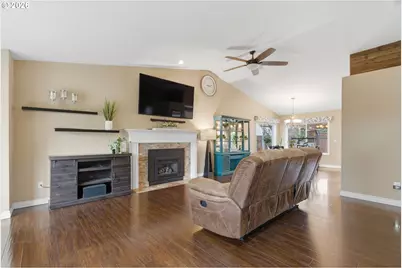 1315 High St, Gladstone, OR 97027 - Photo 7