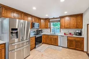 14275 SW 22nd St, Beaverton, OR 97008 - Photo 9