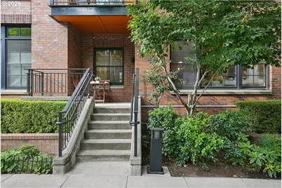 2335 NW Raleigh St #105, Portland, OR 97210 - Photo 1