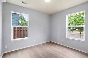 8851 N Wayland Ave, Portland, OR 97203 - Photo 15