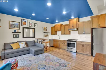 1805 SE Madison St #301, Portland, OR 97214 - Photo 9