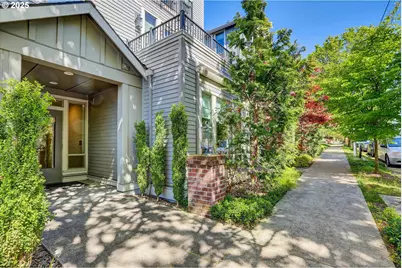 1805 SE Madison St #301, Portland, OR 97214 - Photo 1