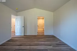 30302 Driftwood Dr, Gold Beach, OR 97444 - Photo 15