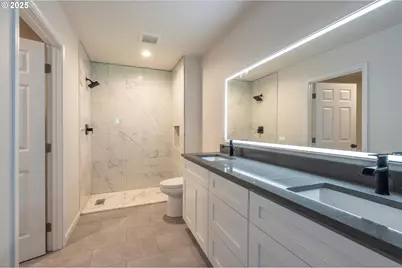 30302 Driftwood Dr, Gold Beach, OR 97444 - Photo 17